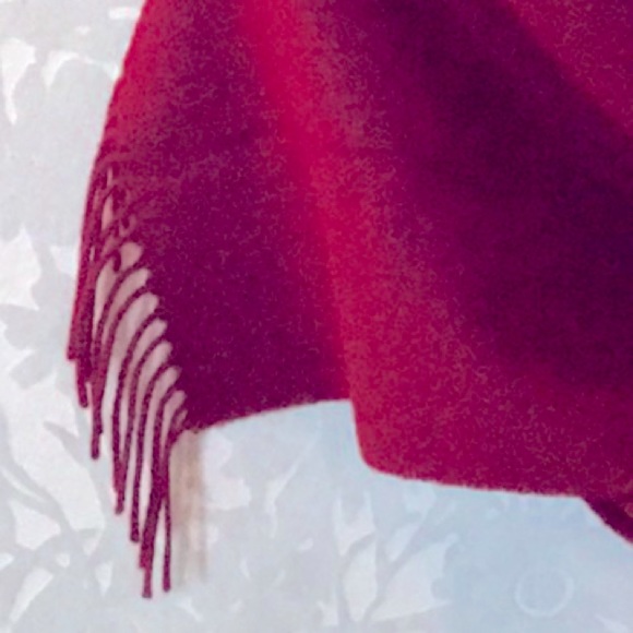 SAKS FIFTH AVENUE, Scarf - Picture 4 of 4